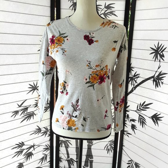 ❤️ Old Navy Silver Floral Print High Low Top 2/$15 - Picture 1 of 12